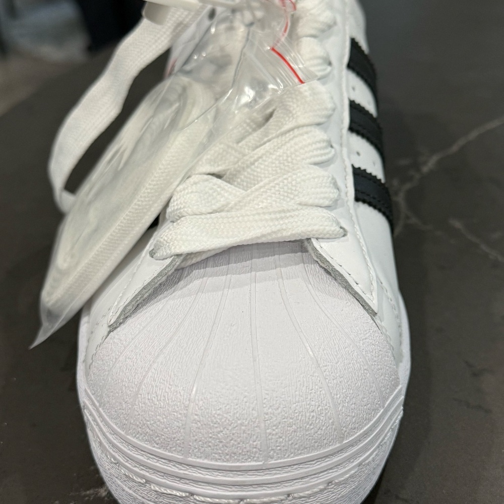 Adidas Superstar 50th Anniversary Run DMC ORIGINALS DS - New (size 9.5 US) - Picture 4 of 8